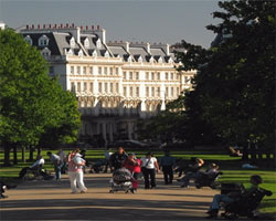 Paddington hotels and Hyde Park
