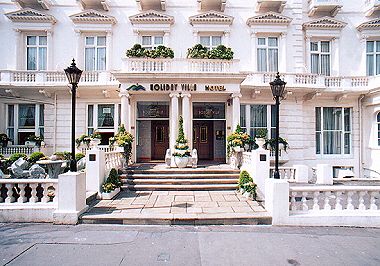 Holiday villa hotel, London bed and breakfast